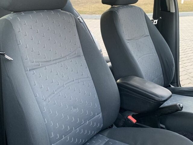 Сірий Шкода Октавія, об'ємом двигуна 1.6 л та пробігом 275 тис. км за 5750 $, фото 19 на Automoto.ua