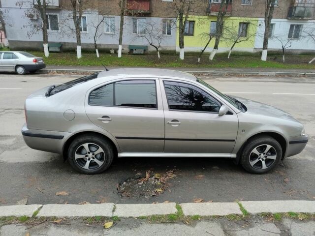Серый Шкода Октавия, объемом двигателя 1.6 л и пробегом 285 тыс. км за 5600 $, фото 5 на Automoto.ua