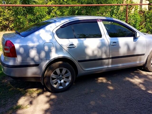Сірий Шкода Октавія, об'ємом двигуна 2 л та пробігом 240 тис. км за 6500 $, фото 2 на Automoto.ua