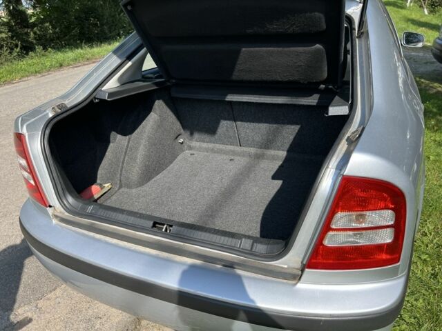 Серый Шкода Октавия, объемом двигателя 1.6 л и пробегом 150 тыс. км за 5500 $, фото 5 на Automoto.ua