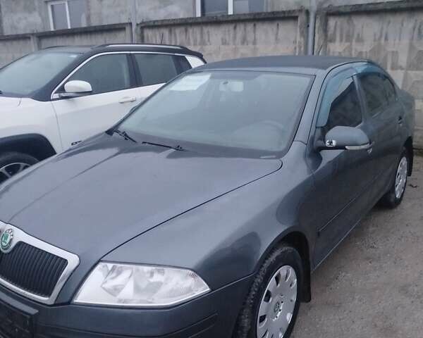 Серый Шкода Октавия, объемом двигателя 1.6 л и пробегом 290 тыс. км за 4400 $, фото 3 на Automoto.ua