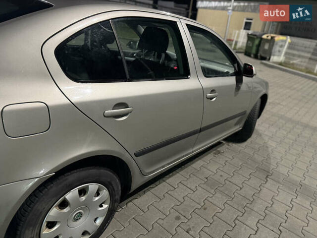 Серый Шкода Октавия, объемом двигателя 1.9 л и пробегом 300 тыс. км за 2850 $, фото 9 на Automoto.ua