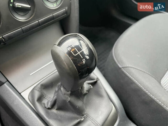 Сірий Шкода Октавія, об'ємом двигуна 1.6 л та пробігом 233 тис. км за 6359 $, фото 36 на Automoto.ua