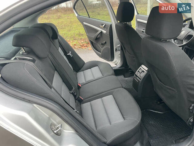 Сірий Шкода Октавія, об'ємом двигуна 1.6 л та пробігом 233 тис. км за 6359 $, фото 60 на Automoto.ua