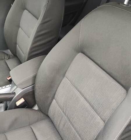 Сірий Шкода Октавія, об'ємом двигуна 2 л та пробігом 234 тис. км за 4800 $, фото 3 на Automoto.ua