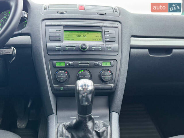 Серый Шкода Октавия, объемом двигателя 1.6 л и пробегом 190 тыс. км за 6390 $, фото 40 на Automoto.ua