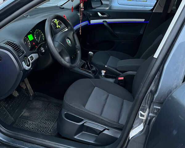 Серый Шкода Октавия, объемом двигателя 1.9 л и пробегом 243 тыс. км за 7400 $, фото 9 на Automoto.ua