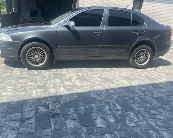 Серый Шкода Октавия, объемом двигателя 1.6 л и пробегом 404 тыс. км за 6500 $, фото 8 на Automoto.ua