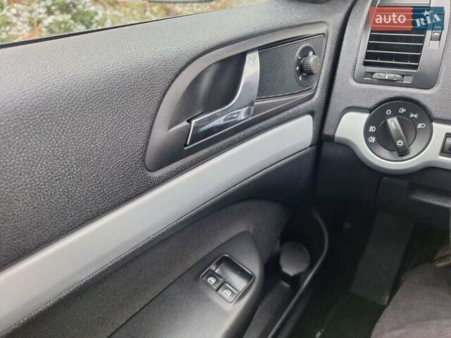 Серый Шкода Октавия, объемом двигателя 1.6 л и пробегом 187 тыс. км за 6450 $, фото 65 на Automoto.ua