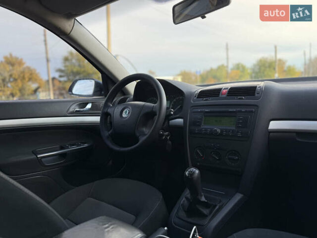 Шкода Октавия 2008 в Новом Буге на Automoto.ua Серый Шкода Октавия, объемом двигателя 1.6 л и пробегом 220 тыс. км за 5700 $, фото 12 на Automoto.ua