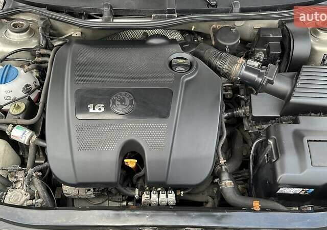 Серый Шкода Октавия, объемом двигателя 1.6 л и пробегом 188 тыс. км за 5900 $, фото 10 на Automoto.ua