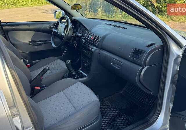 Сірий Шкода Октавія, об'ємом двигуна 1.6 л та пробігом 360 тис. км за 4499 $, фото 17 на Automoto.ua