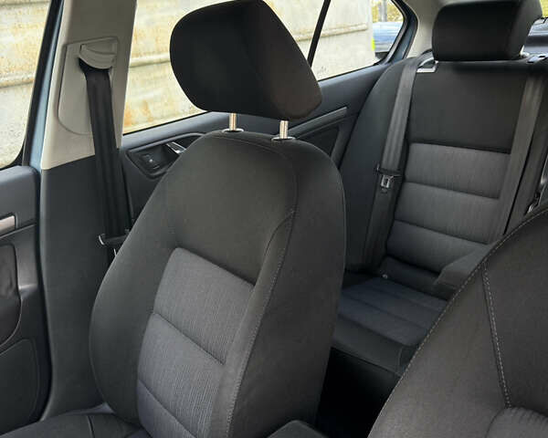 Серый Шкода Октавия, объемом двигателя 2 л и пробегом 280 тыс. км за 6900 $, фото 7 на Automoto.ua