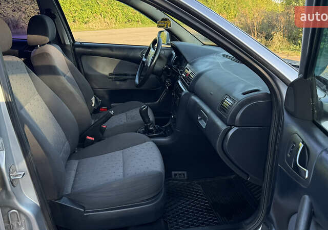 Сірий Шкода Октавія, об'ємом двигуна 1.6 л та пробігом 360 тис. км за 4499 $, фото 18 на Automoto.ua