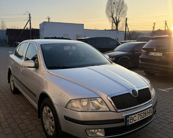 Серый Шкода Октавия, объемом двигателя 1.6 л и пробегом 251 тыс. км за 5500 $, фото 1 на Automoto.ua