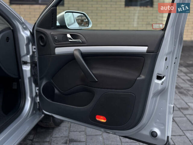 Серый Шкода Октавия, объемом двигателя 1.6 л и пробегом 164 тыс. км за 6400 $, фото 22 на Automoto.ua