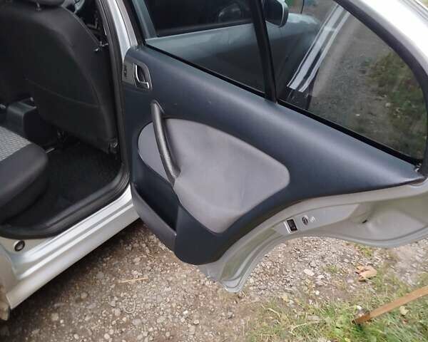 Сірий Шкода Октавія, об'ємом двигуна 1.6 л та пробігом 300 тис. км за 5300 $, фото 15 на Automoto.ua