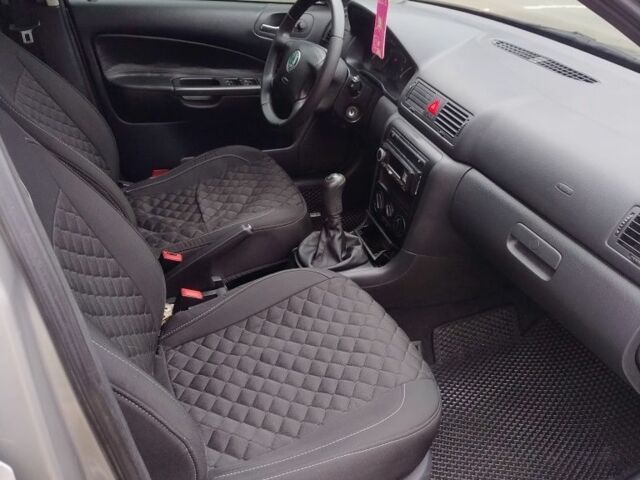 Серый Шкода Октавия, объемом двигателя 1.6 л и пробегом 285 тыс. км за 5600 $, фото 10 на Automoto.ua