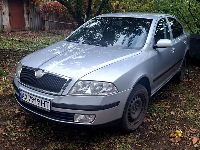 Сірий Шкода Октавія, об'ємом двигуна 1.6 л та пробігом 240 тис. км за 6000 $, фото 2 на Automoto.ua