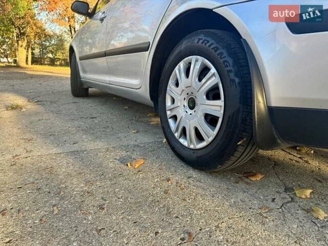 Серый Шкода Октавия, объемом двигателя 1.6 л и пробегом 325 тыс. км за 5500 $, фото 8 на Automoto.ua