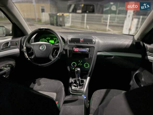 Серый Шкода Октавия, объемом двигателя 1.9 л и пробегом 300 тыс. км за 2850 $, фото 15 на Automoto.ua