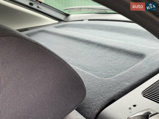 Серый Шкода Октавия, объемом двигателя 1.6 л и пробегом 275 тыс. км за 5500 $, фото 23 на Automoto.ua