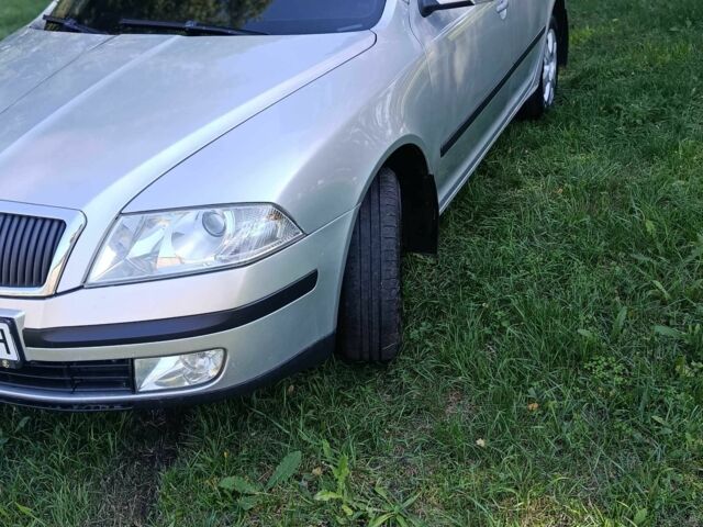 Серый Шкода Октавия, объемом двигателя 2 л и пробегом 188 тыс. км за 5700 $, фото 5 на Automoto.ua