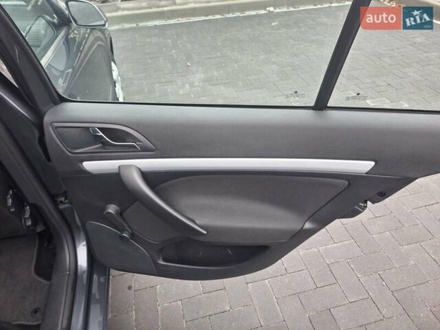 Сірий Шкода Октавія, об'ємом двигуна 1.6 л та пробігом 139 тис. км за 7990 $, фото 68 на Automoto.ua