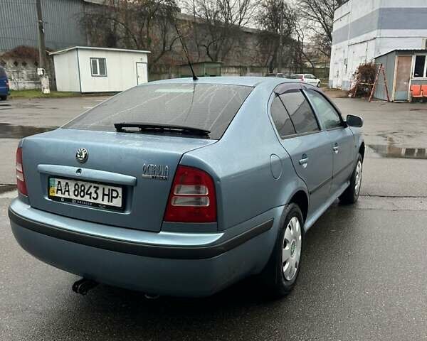 Серый Шкода Октавия, объемом двигателя 1.6 л и пробегом 190 тыс. км за 3900 $, фото 3 на Automoto.ua