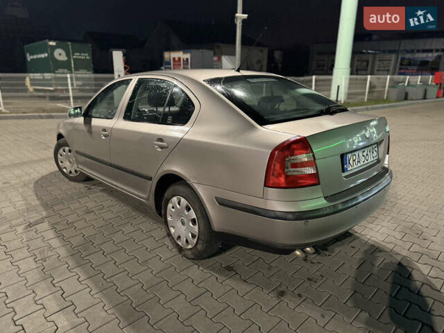 Серый Шкода Октавия, объемом двигателя 1.9 л и пробегом 300 тыс. км за 2850 $, фото 4 на Automoto.ua
