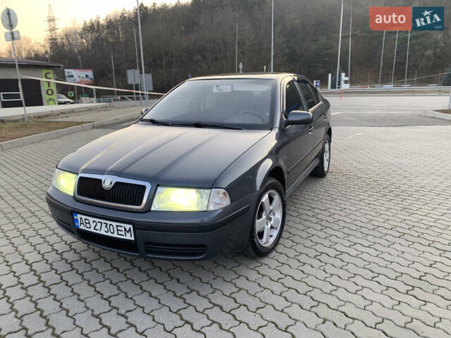 Сірий Шкода Октавія, об'ємом двигуна 1.6 л та пробігом 275 тис. км за 5600 $, фото 1 на Automoto.ua