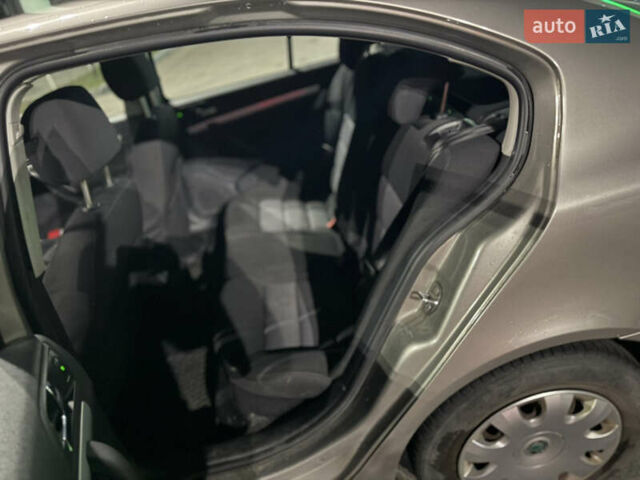 Серый Шкода Октавия, объемом двигателя 1.9 л и пробегом 300 тыс. км за 2850 $, фото 14 на Automoto.ua