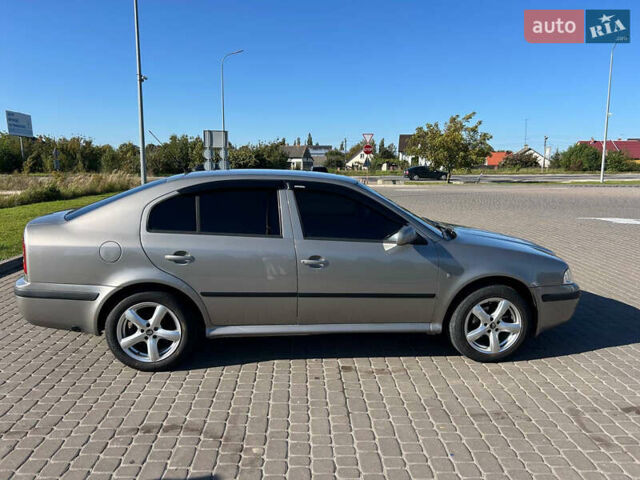 Серый Шкода Октавия, объемом двигателя 1.6 л и пробегом 272 тыс. км за 4650 $, фото 5 на Automoto.ua