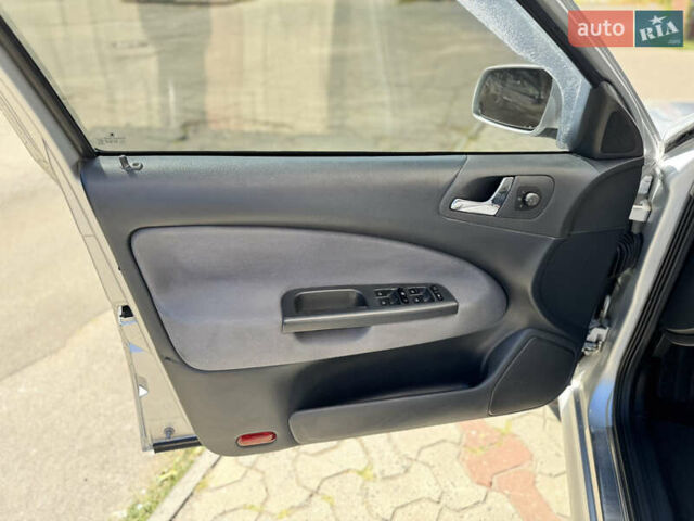 Серый Шкода Октавия, объемом двигателя 1.6 л и пробегом 172 тыс. км за 6200 $, фото 18 на Automoto.ua