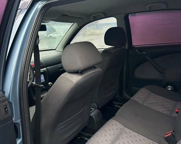 Серый Шкода Октавия, объемом двигателя 1.6 л и пробегом 190 тыс. км за 3900 $, фото 8 на Automoto.ua