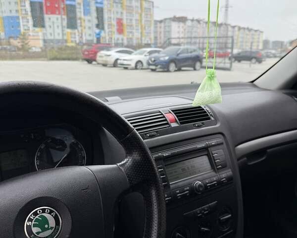 Серый Шкода Октавия, объемом двигателя 1.6 л и пробегом 285 тыс. км за 5850 $, фото 9 на Automoto.ua