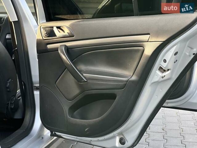 Серый Шкода Октавия, объемом двигателя 1.97 л и пробегом 288 тыс. км за 4800 $, фото 47 на Automoto.ua