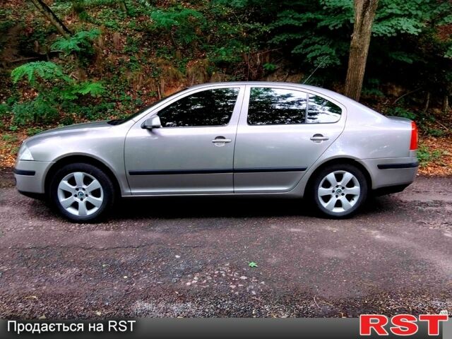 Серый Шкода Октавия, объемом двигателя 1.6 л и пробегом 300 тыс. км за 6199 $, фото 2 на Automoto.ua