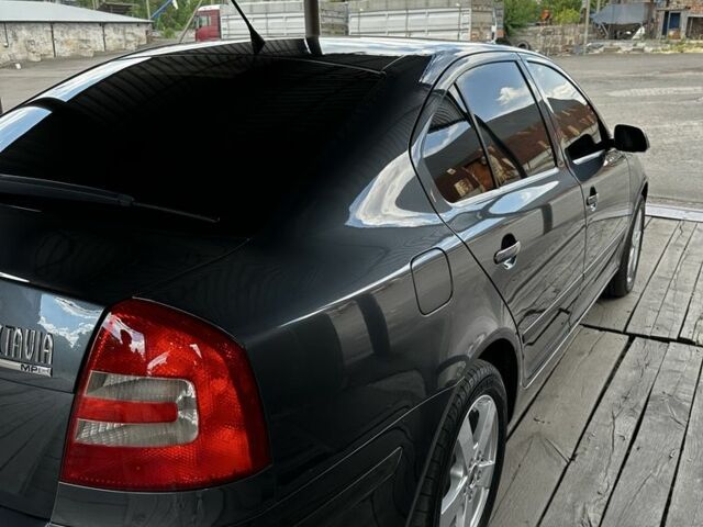 Серый Шкода Октавия, объемом двигателя 1.6 л и пробегом 224 тыс. км за 6800 $, фото 5 на Automoto.ua