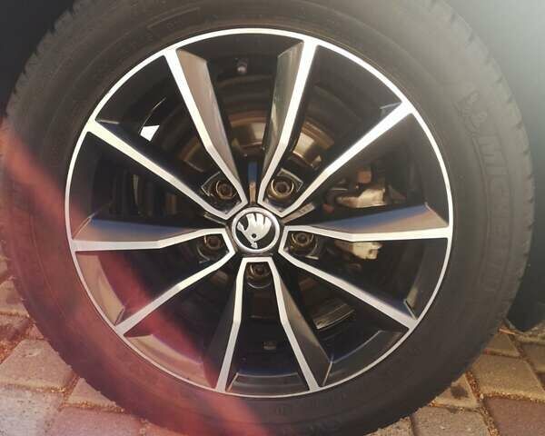 Серый Шкода Октавия, объемом двигателя 1.9 л и пробегом 290 тыс. км за 6900 $, фото 4 на Automoto.ua