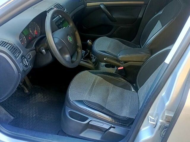 Сірий Шкода Октавія, об'ємом двигуна 2 л та пробігом 187 тис. км за 5800 $, фото 5 на Automoto.ua