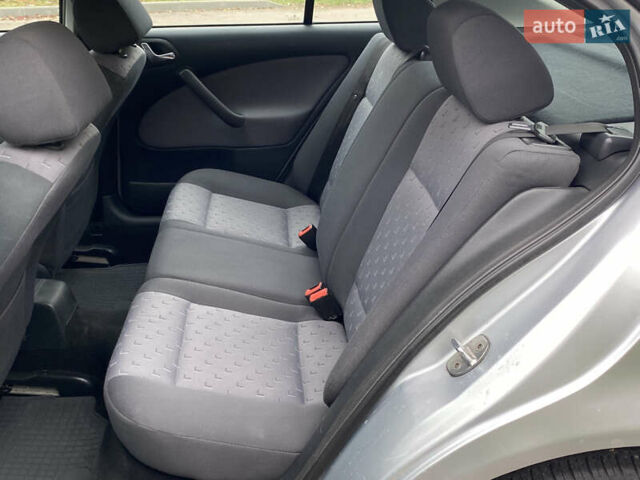 Серый Шкода Октавия, объемом двигателя 1.6 л и пробегом 275 тыс. км за 5500 $, фото 22 на Automoto.ua