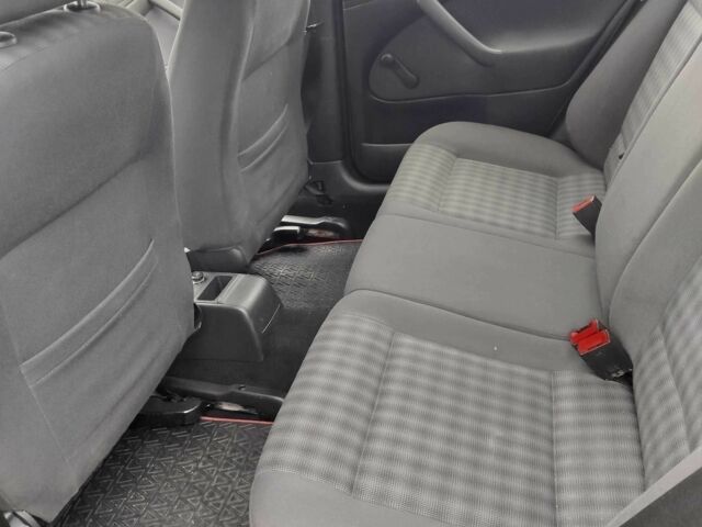 Серый Шкода Октавия, объемом двигателя 1.6 л и пробегом 210 тыс. км за 6800 $, фото 10 на Automoto.ua