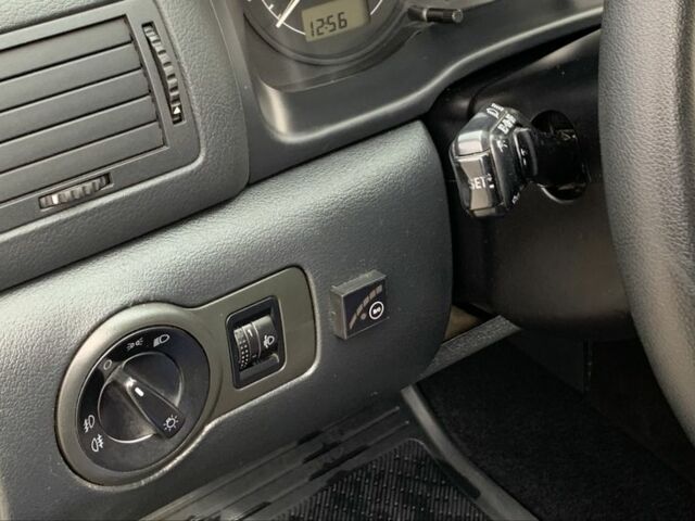 Сірий Шкода Октавія, об'ємом двигуна 1.6 л та пробігом 229 тис. км за 5100 $, фото 18 на Automoto.ua