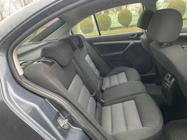 Серый Шкода Октавия, объемом двигателя 2 л и пробегом 250 тыс. км за 3199 $, фото 13 на Automoto.ua