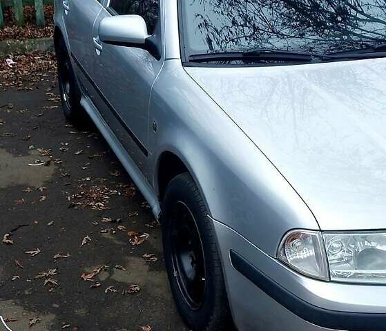 Сірий Шкода Октавія, об'ємом двигуна 1.6 л та пробігом 291 тис. км за 4500 $, фото 1 на Automoto.ua