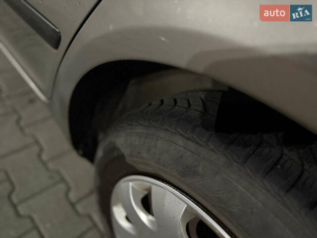Серый Шкода Октавия, объемом двигателя 1.9 л и пробегом 300 тыс. км за 2850 $, фото 11 на Automoto.ua