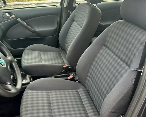 Серый Шкода Октавия, объемом двигателя 1.6 л и пробегом 155 тыс. км за 6700 $, фото 14 на Automoto.ua