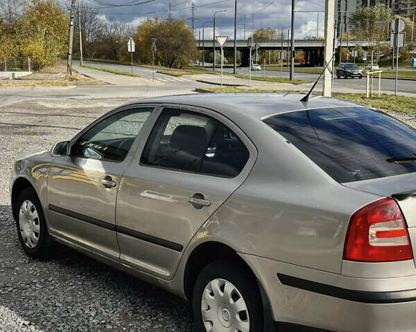 Шкода Октавия 2008 в Львове на Automoto.ua Серый Шкода Октавия, объемом двигателя 1.9 л и пробегом 210 тыс. км за 4400 $, фото 5 на Automoto.ua