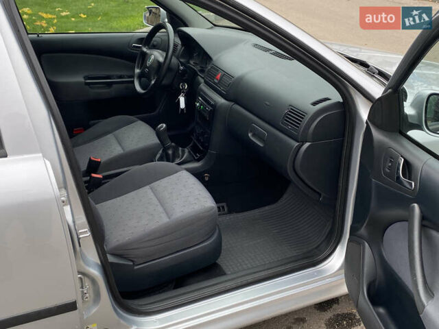 Серый Шкода Октавия, объемом двигателя 1.6 л и пробегом 275 тыс. км за 5500 $, фото 30 на Automoto.ua